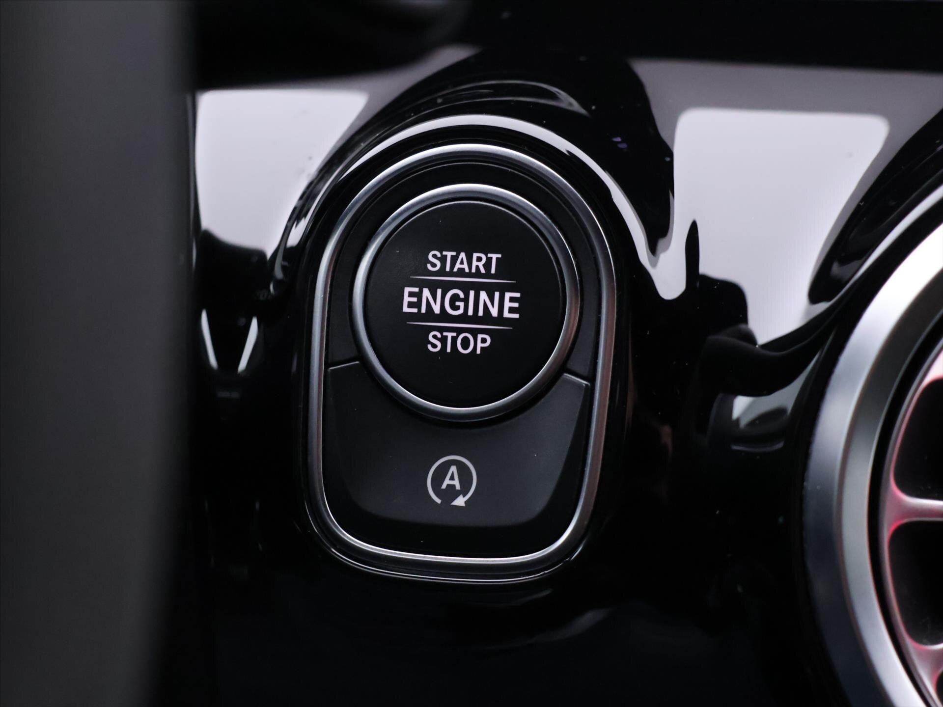 Mercedes-Benz Třídy A Hatchback 2,0 l 310 kw