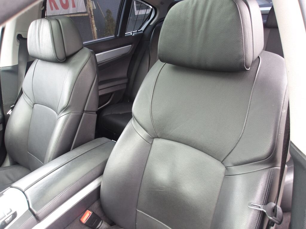 BMW Řada 7 Sedan / Limuzína 3,0 l 180 kw