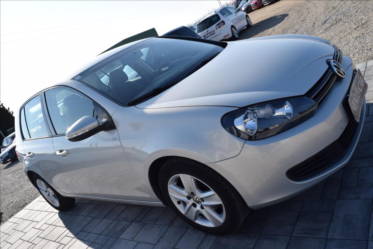 Volkswagen Golf Kombi 1,6 l 66 kw