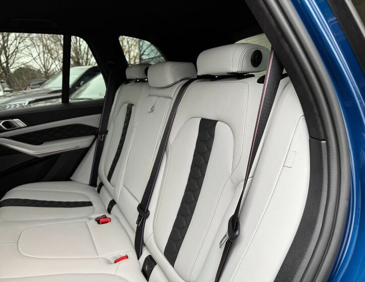 BMW X5 SUV / Terénní 4,4 l 460 kw