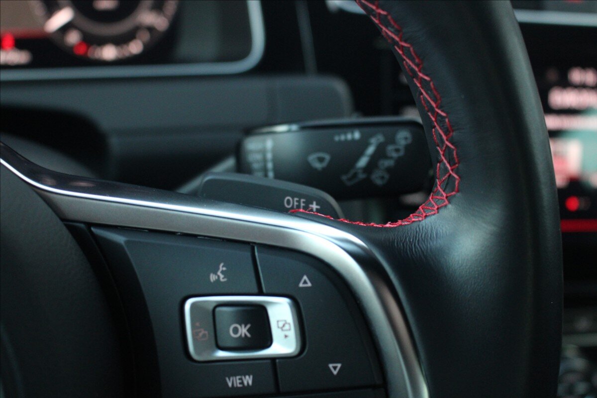 Volkswagen Golf Hatchback 2,0 l 180 kw