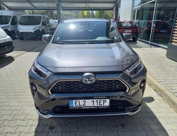 Toyota RAV4 SUV / Terénní 2,5 l 136 kw