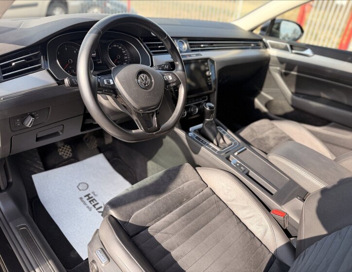 Volkswagen Passat Sedan / Limuzína 2,0 l 110 kw