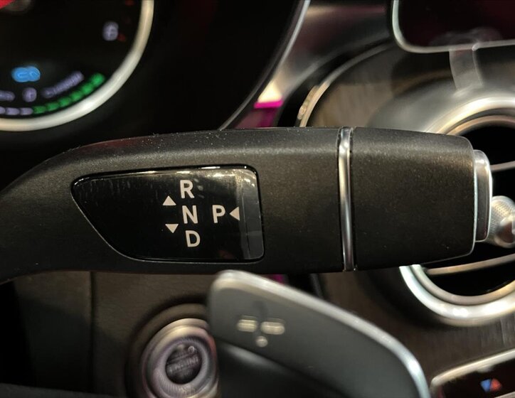 Mercedes-Benz Třídy C Sedan / Limuzína 2,0 l 143 kw