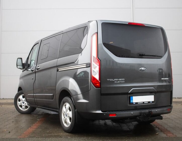 Ford Tourneo Custom 7