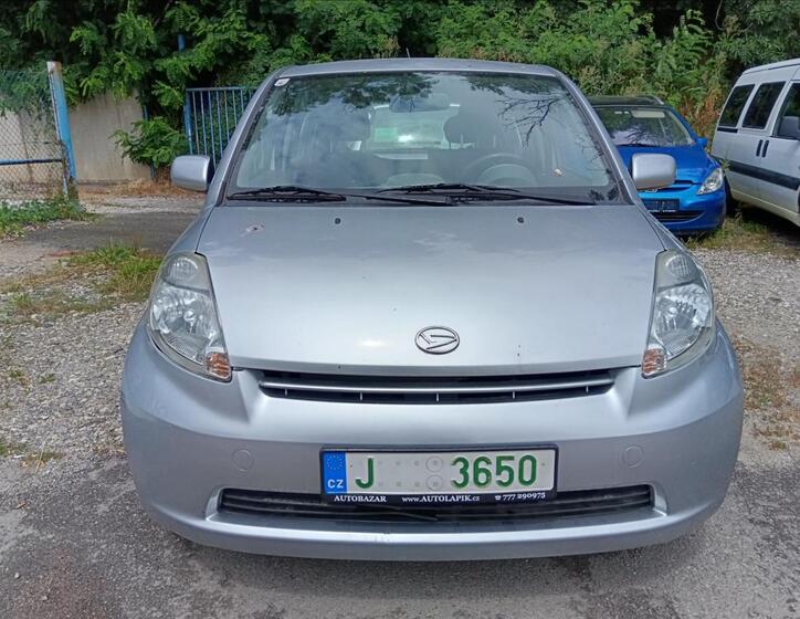 Daihatsu Sirion 2