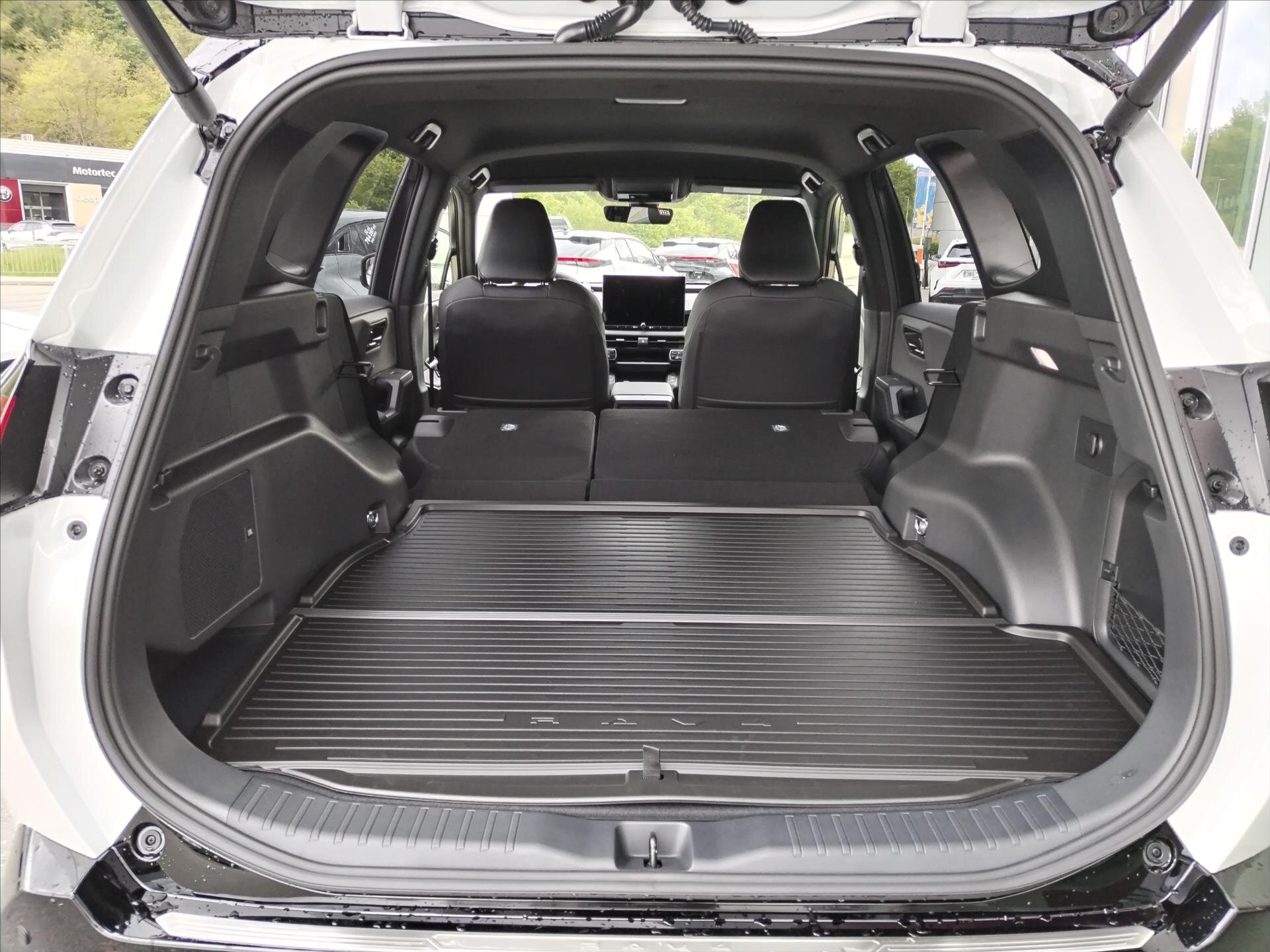 Toyota RAV4 SUV / Terénní 0,0 143 kw