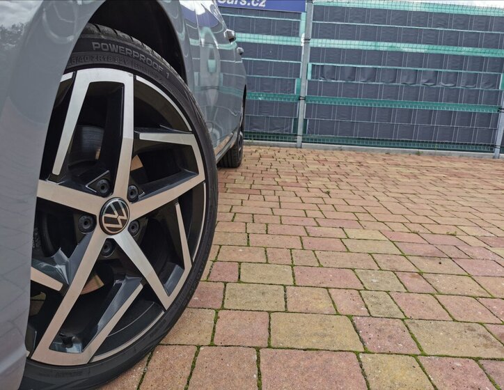 Volkswagen Golf Kombi 2,0 l 110 kw