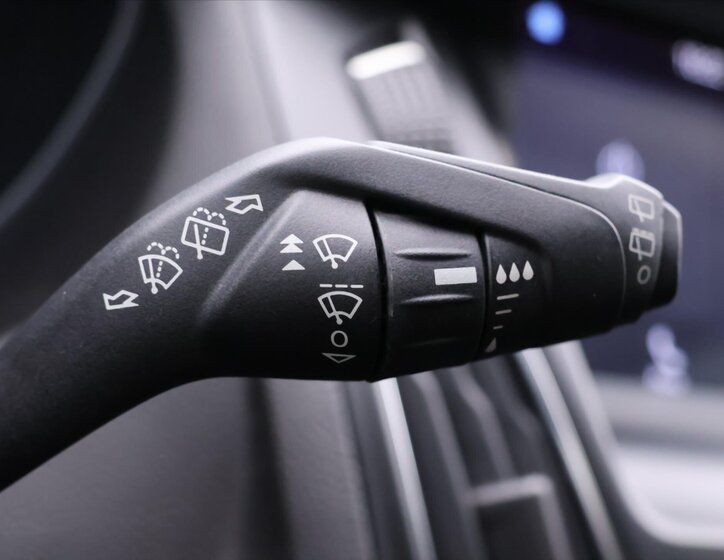 Ford Focus Kombi 999,0 92 kw