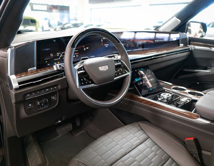 Cadillac Escalade 14