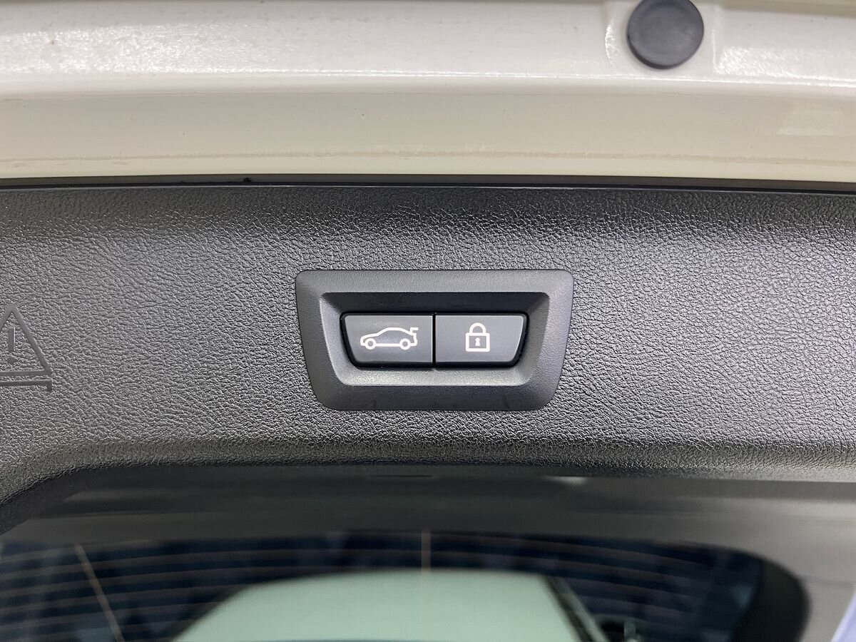 BMW Řada 5 Kombi 3,0 l 210 kw