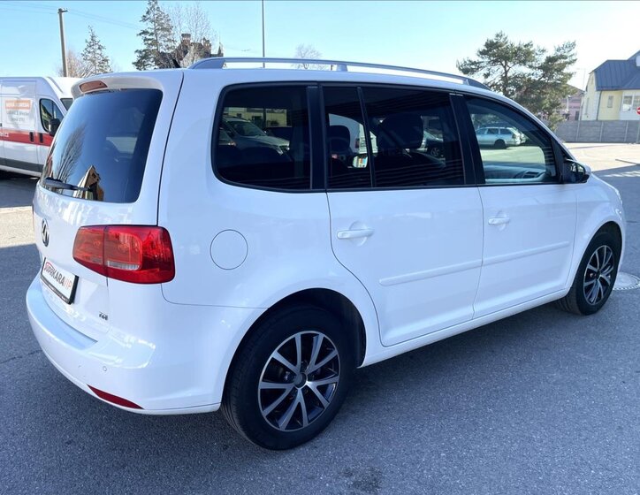 Volkswagen Touran MPV 1,6 l 77 kw