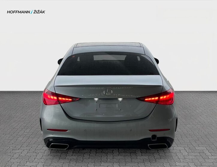 Mercedes-Benz Třídy C Sedan 2,0 l 145 kw