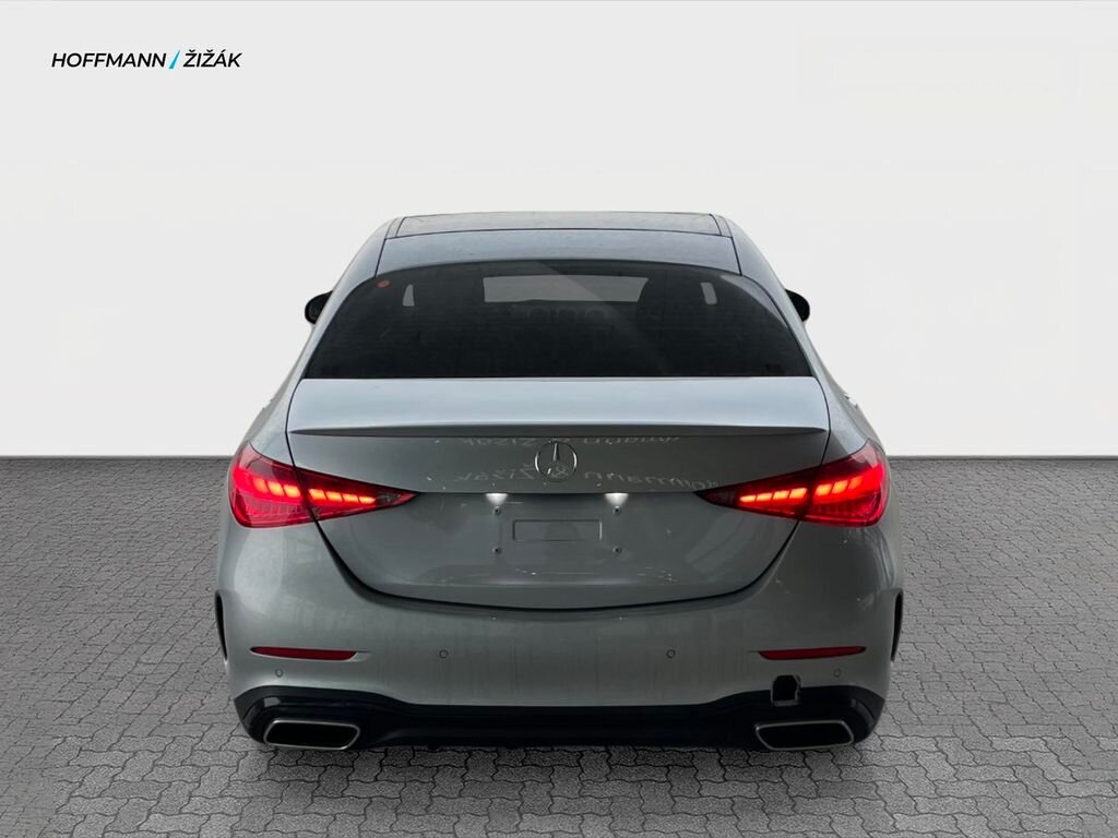 Mercedes-Benz Třídy C Sedan 2,0 l 145 kw