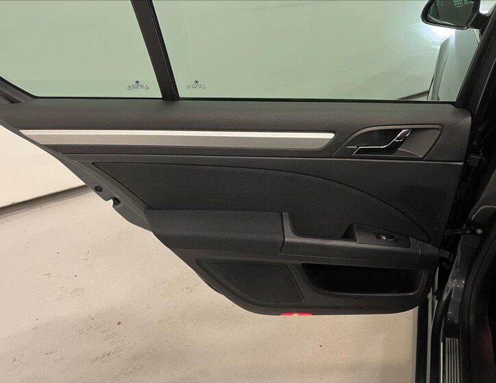 Škoda Superb Liftback 2,0 l 103 kw