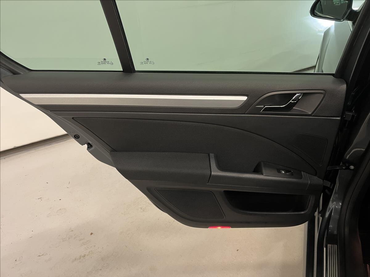 Škoda Superb Liftback 2,0 l 103 kw