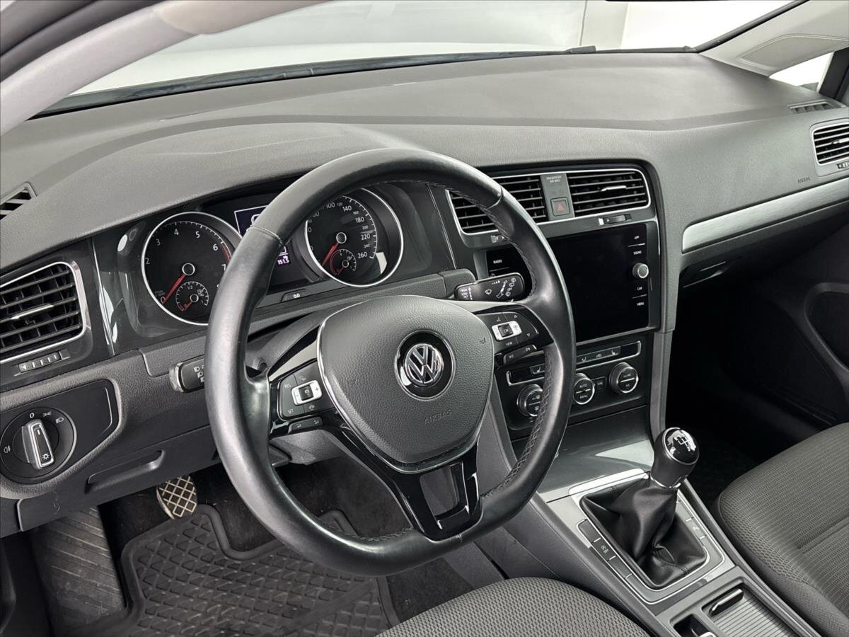 Volkswagen Golf Kombi 1,5 l 96 kw