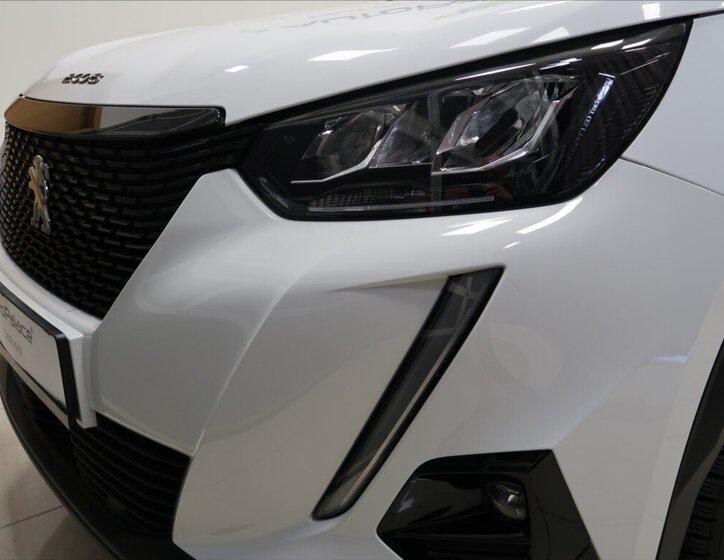 Peugeot 2008 SUV / Terénní 1,2 l 74 kw