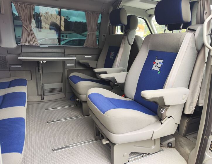 Volkswagen Multivan 14