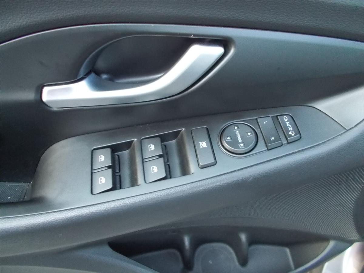 Hyundai i30 Kombi 998,0 88 kw