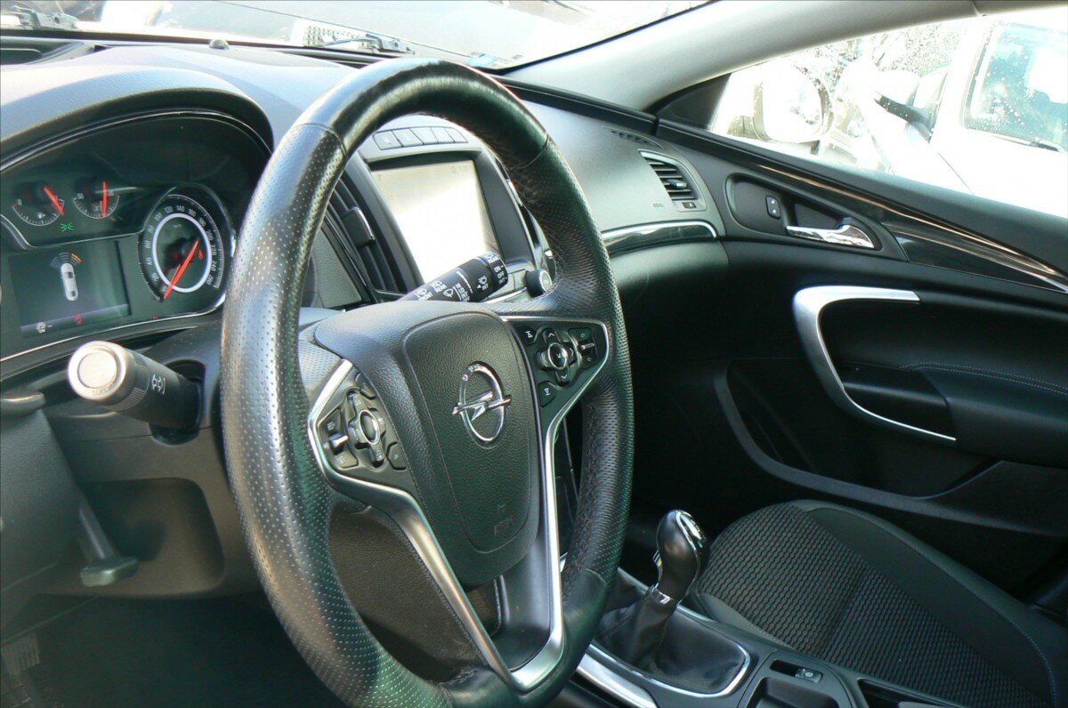 Opel Insignia Kombi 2,0 l 125 kw