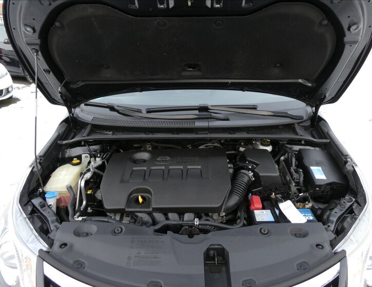 Toyota Avensis 35