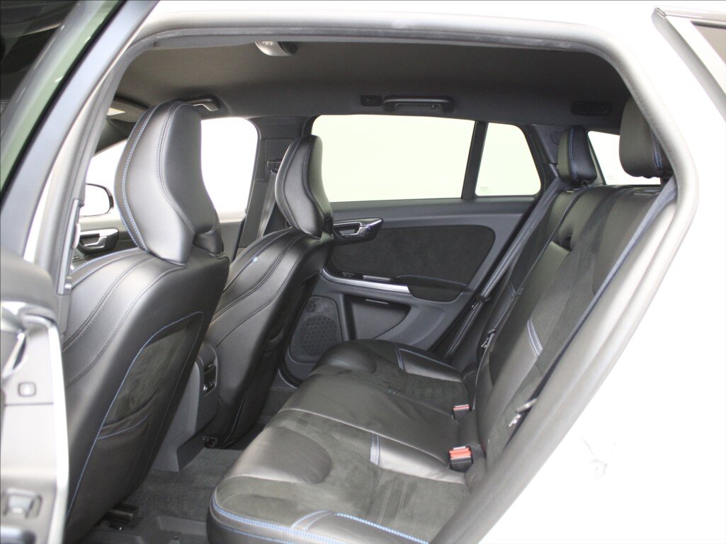 Volvo V60 Kombi 2,0 l 270 kw