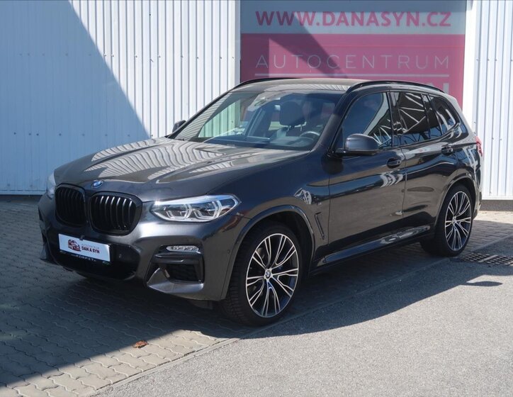 BMW X3 Kombi 3,0 l 240 kw