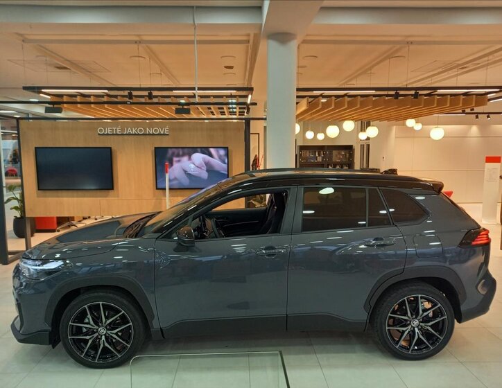 Toyota Corolla Cross SUV 2,0 l 131 kw