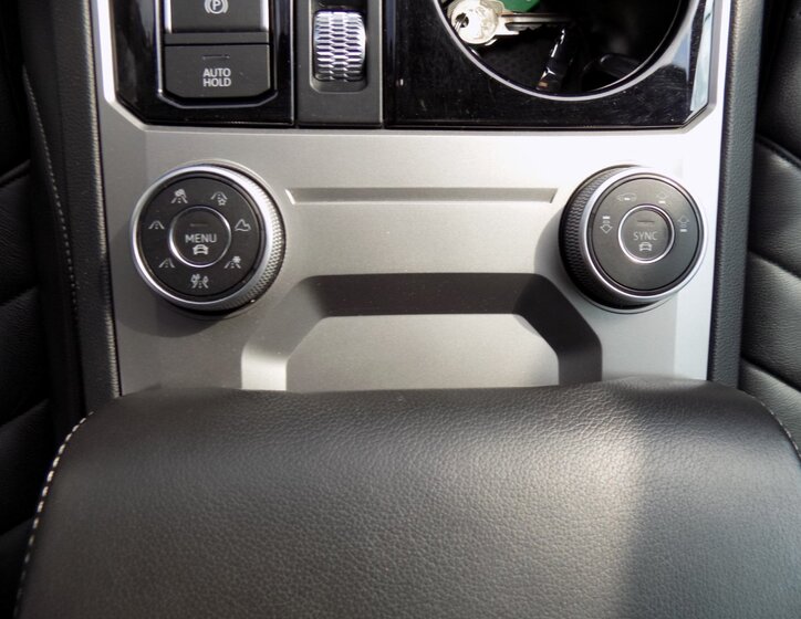 Volkswagen Touareg SUV / Terénní 3,0 l 210 kw