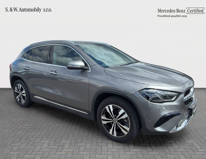 Mercedes-Benz GLA 4