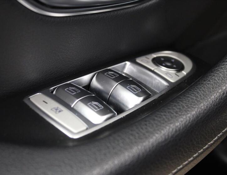 Mercedes-Benz Třídy E 15