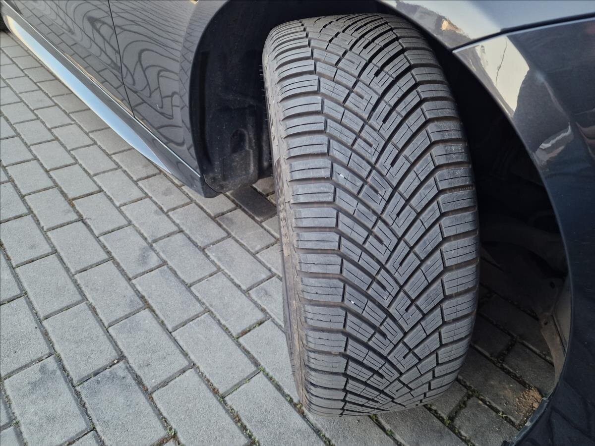 Mercedes-Benz Třídy C Sedan / Limuzína 2,0 l 147 kw