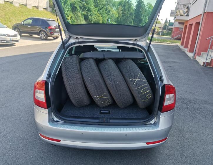 Škoda Octavia Kombi 2,0 l 0