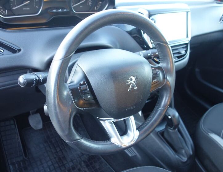Peugeot 208 18