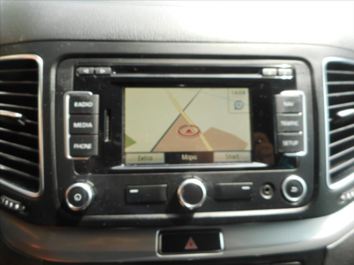 Volkswagen Sharan MPV 2,0 l 103 kw