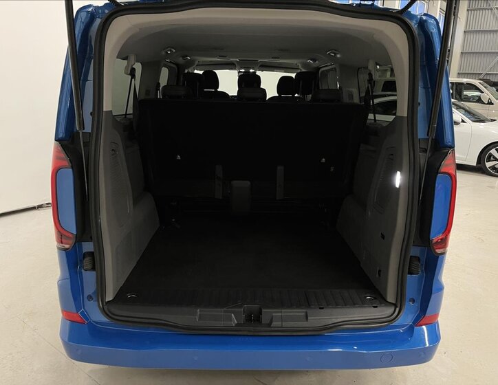 Volkswagen Caravelle 27