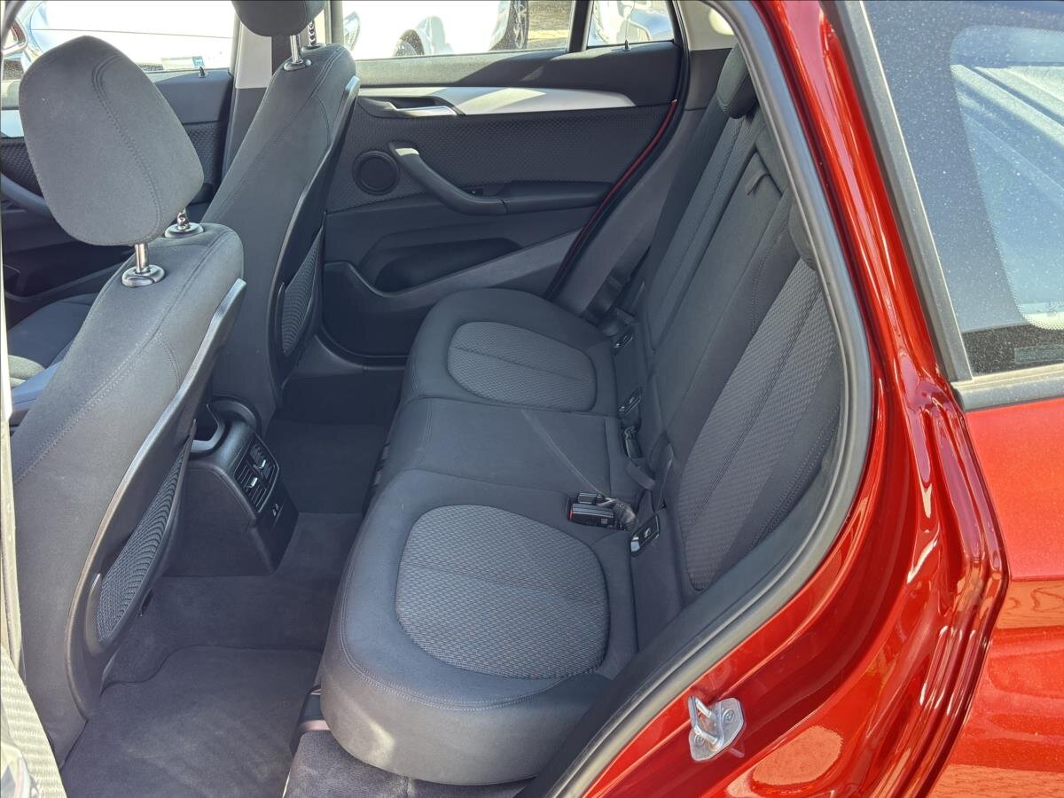 BMW X1 Kombi 1,5 l 100 kw