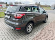 Ford Kuga SUV / Terénní 1,5 l 88 kw