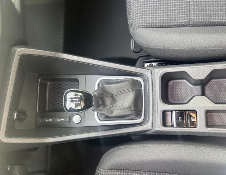 Volkswagen Caddy Skříň 2,0 l 75 kw