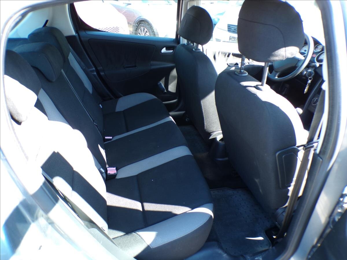 Peugeot 207 Hatchback 1,4 l 50 kw