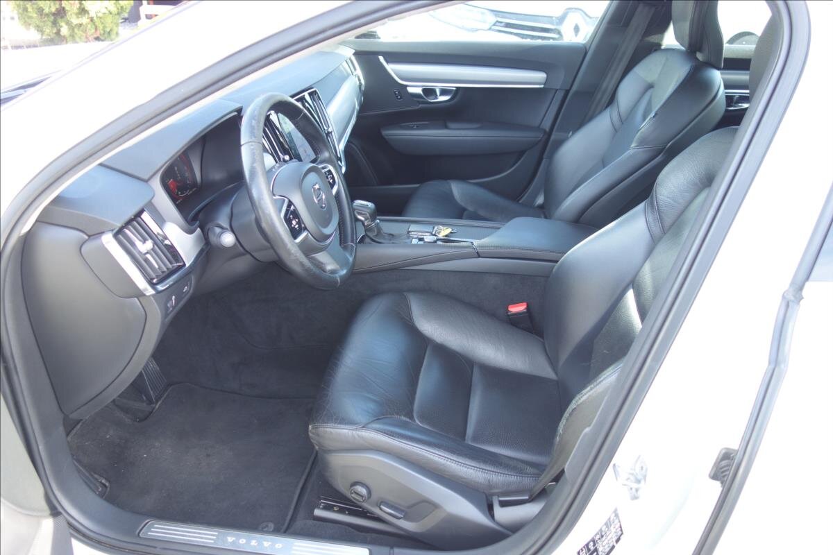 Volvo V90 Kombi 2,0 l 140 kw