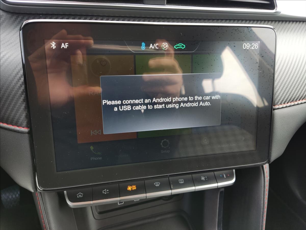 MG ZS SUV / Terénní 1,5 l 78 kw