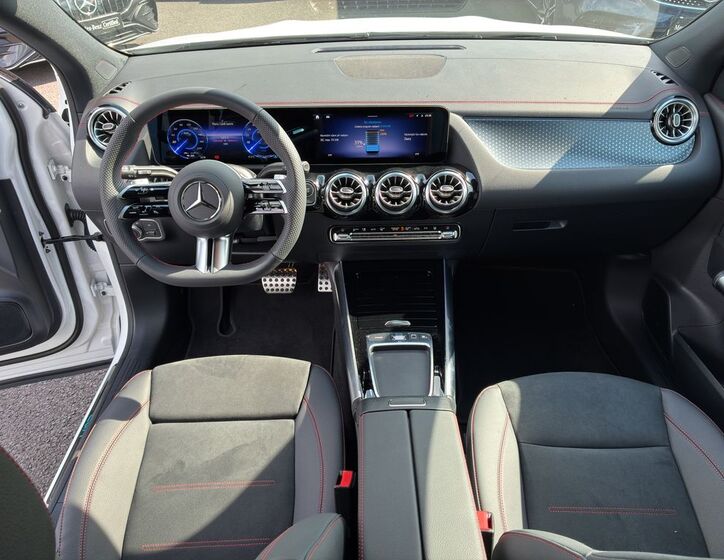 Mercedes-Benz EQA 16