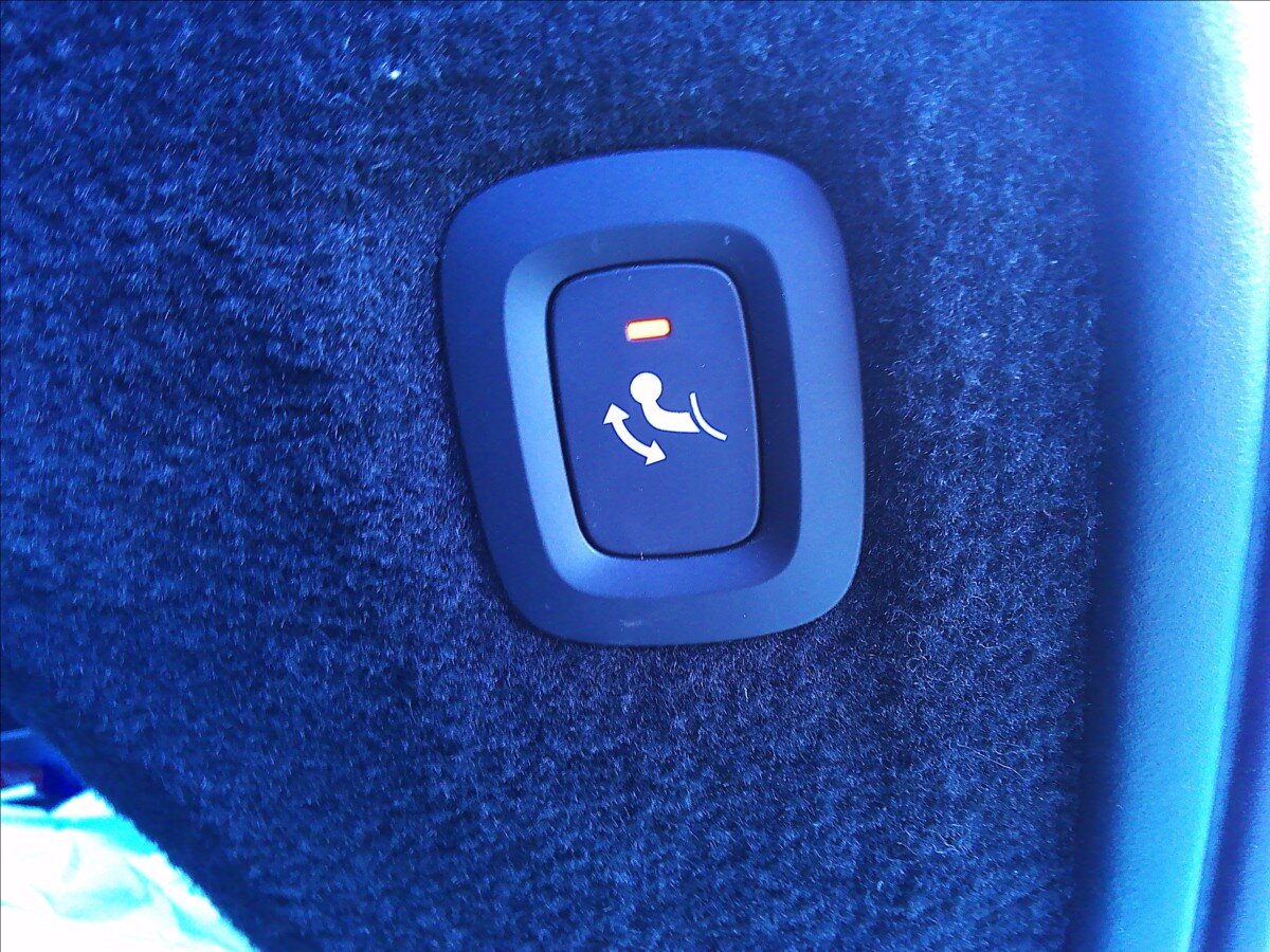 Volvo XC90 SUV / Terénní 2,0 l 173 kw