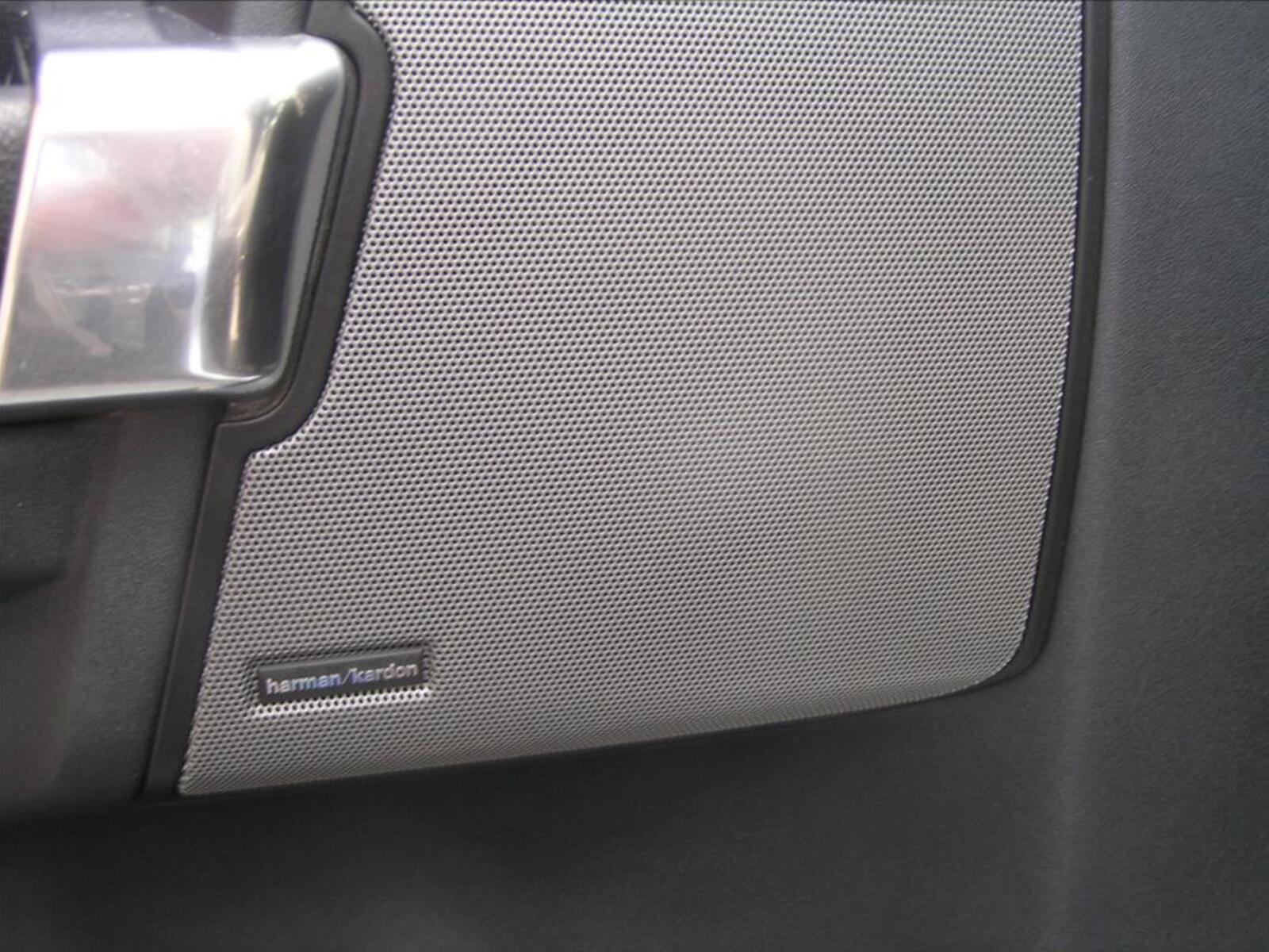 Land Rover Discovery 17