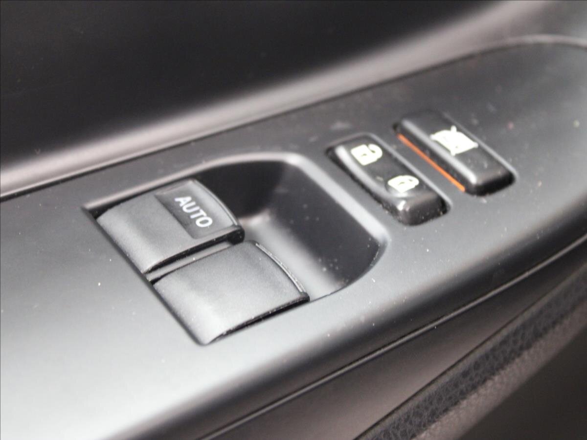 Toyota Yaris Hatchback 1,5 l 74 kw