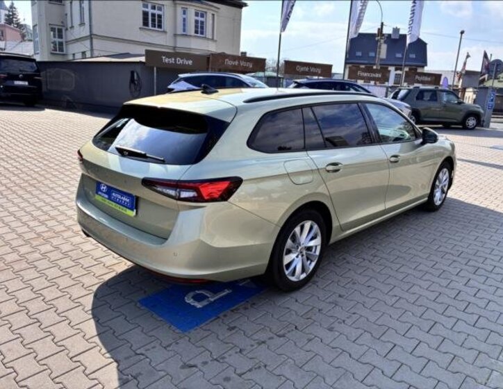 Škoda Superb Kombi 2,0 l 110 kw