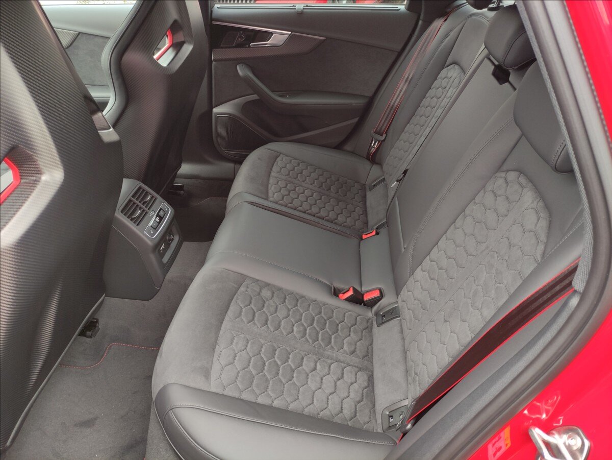 Audi RS 4 Kombi 2,9 l 331 kw