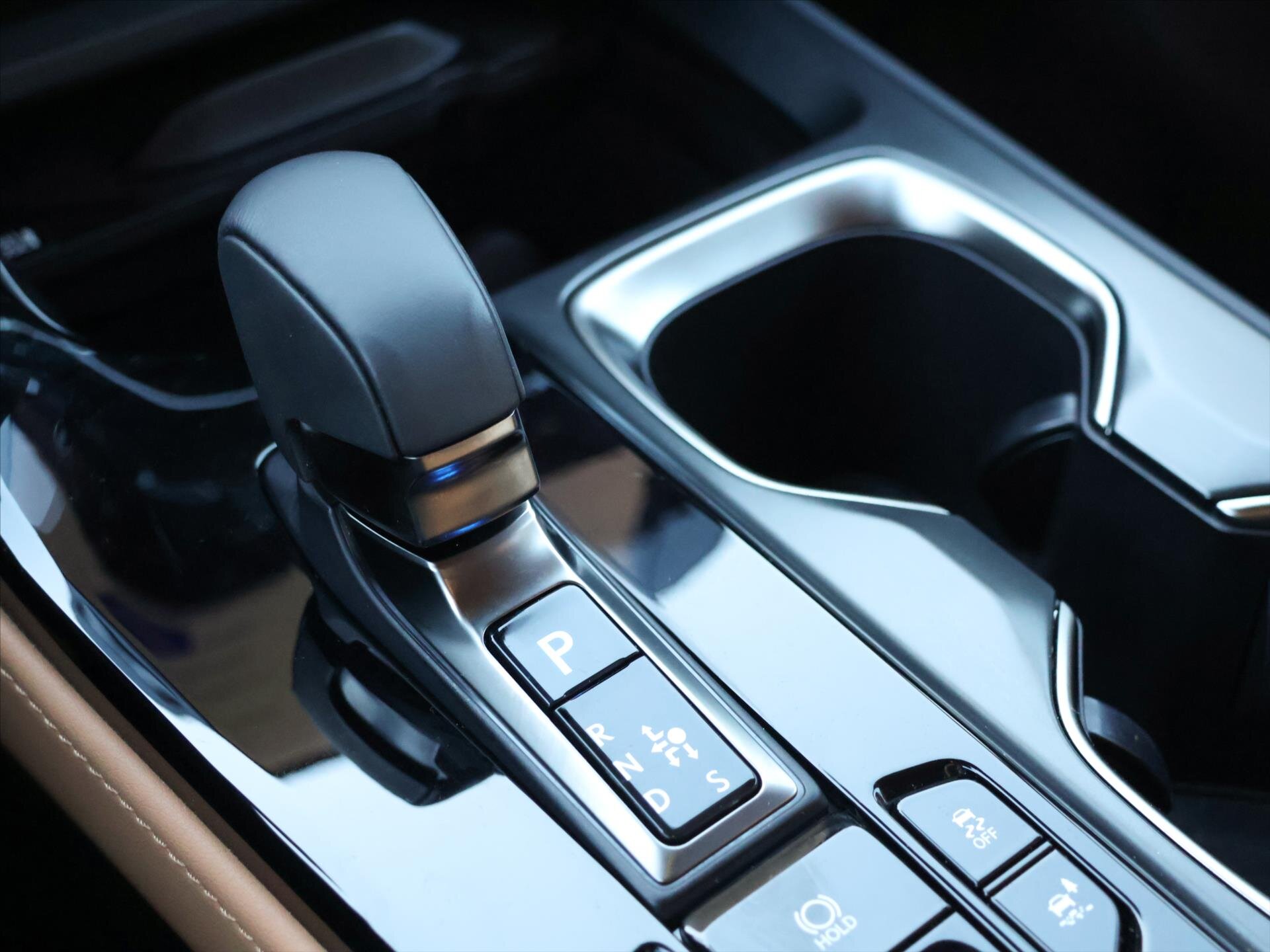 Lexus NX 450h plus SUV / Terénní 2,5 l 136 kw